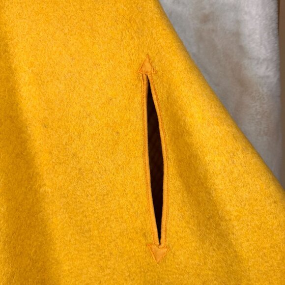 A0040 Vintage 60s 100% Wool Reversible Poncho Cape Plaid Yellow Zip Up One Size - Picture 3 of 8